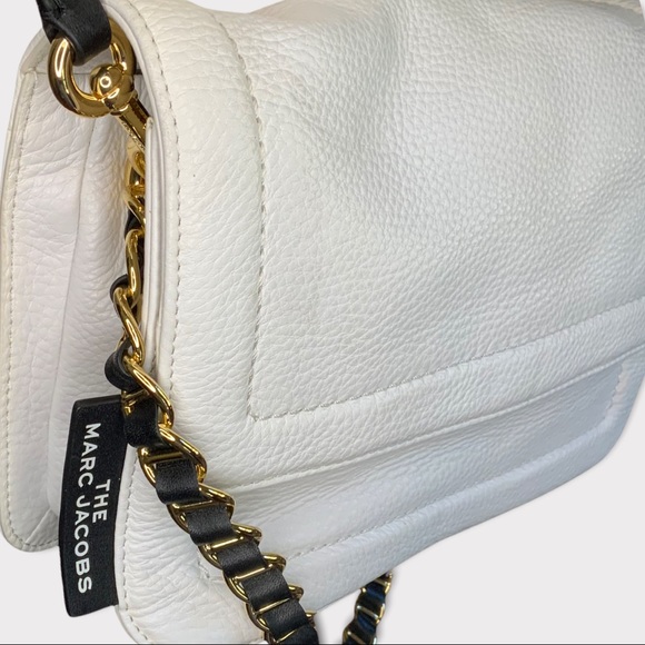Marc Jacobs Cushion Bag NWOT White with Black Straps with Gold Hardware - Picture 7 of 12